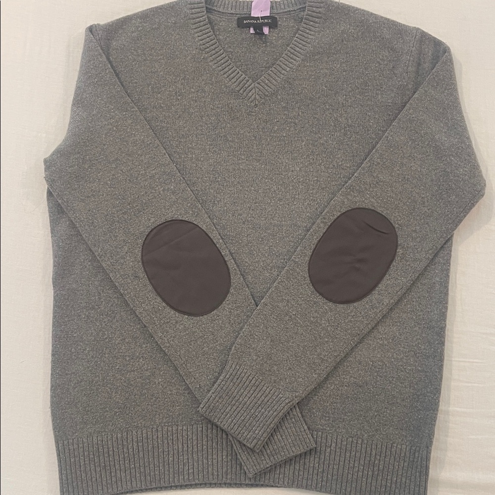 MENS Banana Republic Gray V-Neck Sweater with Brown  Elbow Patches.